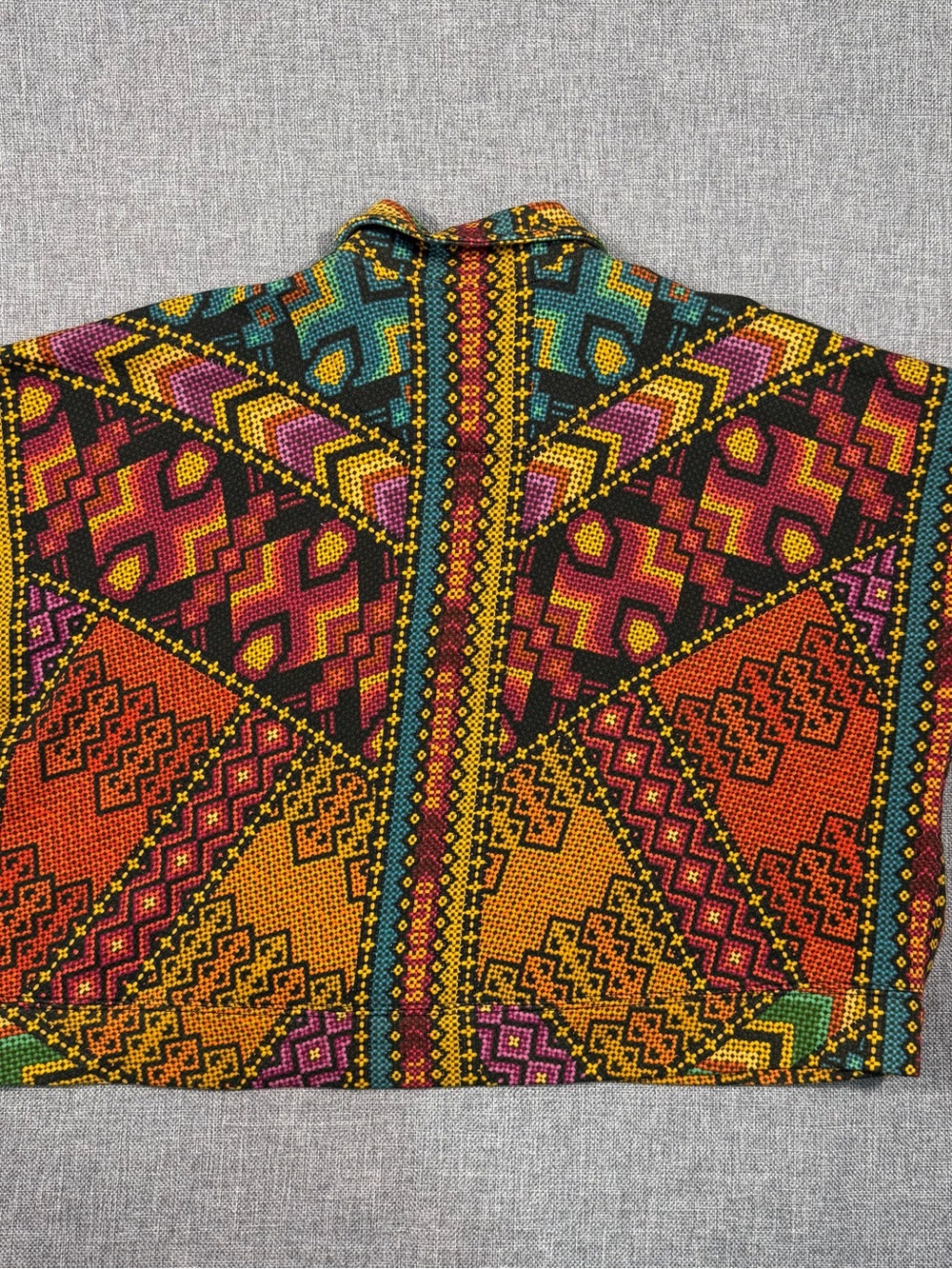 FARM Rio Multicolor Aztec Cropped long sleeve sweat shirt - Picture 8 of 9
